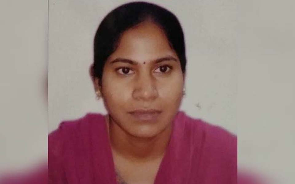 Woman Tahsildar in Telangana set ablaze at her office by unidentified assailant; dies