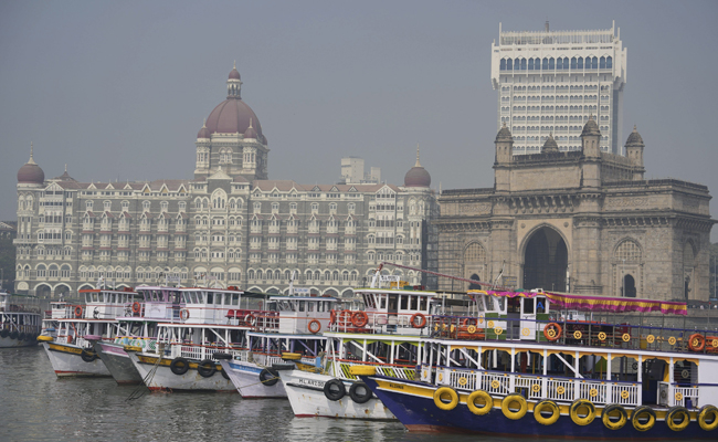 Mumbai gears up for New Year celebrations; over 17,000 cops to be on duty