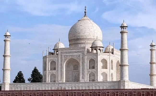 ASI gets water, property tax notices for Taj Mahal