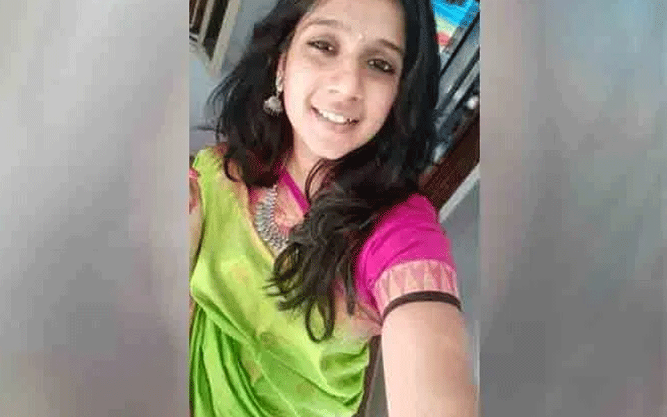 Techie falls after illegal hoarding falls on her, run over by tanker