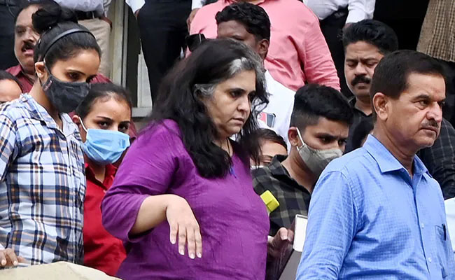 Misappropriation of funds: SC directs Teesta Setalvad, her husband to cooperate with Gujarat cops
