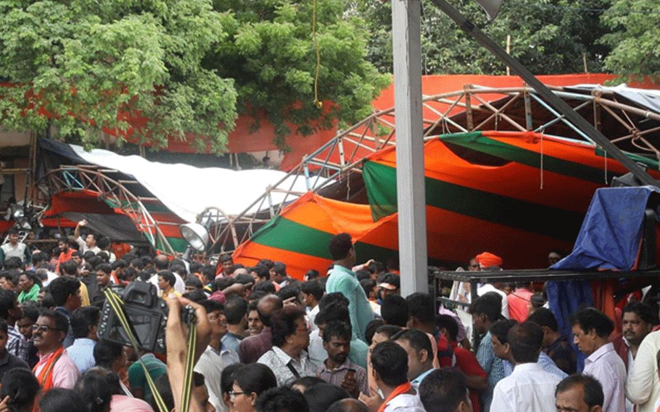 Police book BJP leaders after canopy collapse at Modi rally