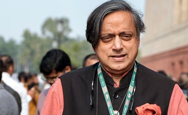 Voting showed BJP does not have 2/3 majority for constitutional amendment: Tharoor on ONOE bills