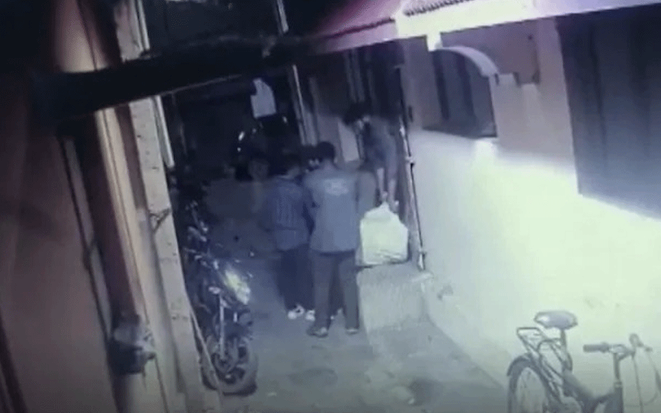 Tamil Nadu car explosion: CCTV footage shows 5 people carrying gunny bag from victim's house