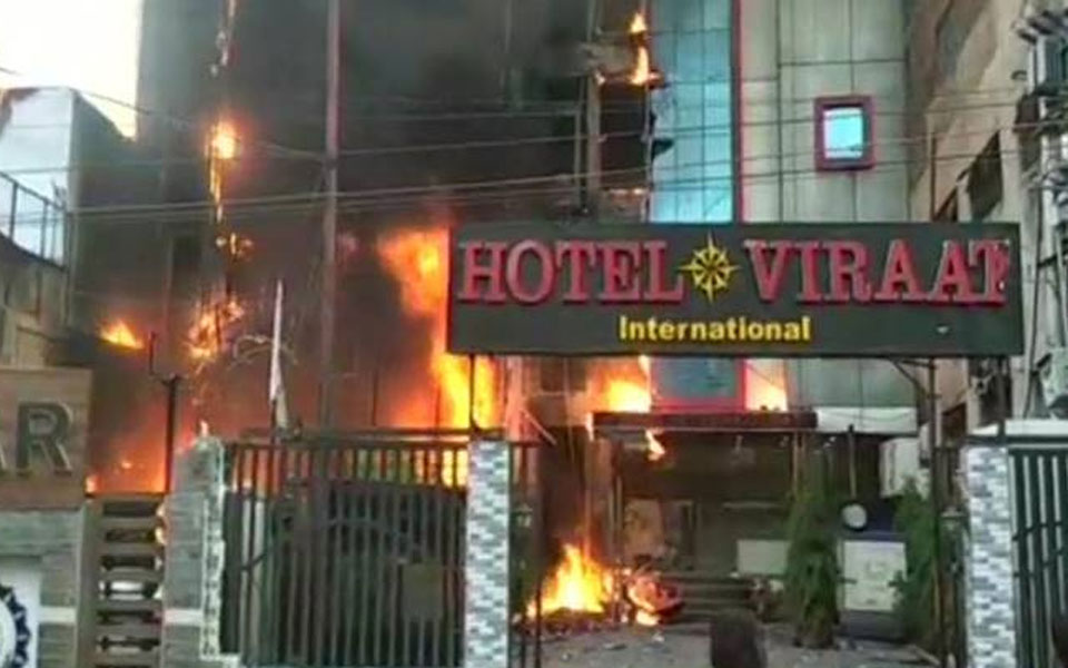 Toll in Lucknow hotels blaze reaches 6