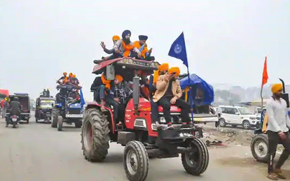 Centre withdraws plea in Supreme Court against farmers' tractor rally on Jan 26