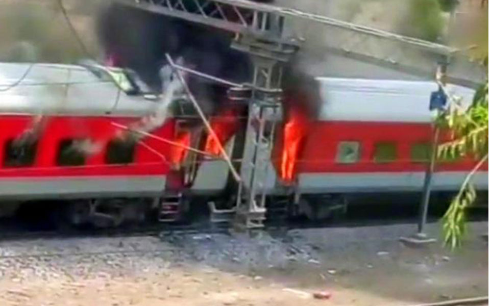 Fire breaks out in train in Odisha, passengers safe