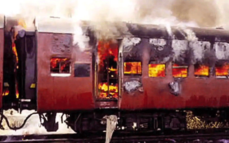 Two more sentenced to life for 2002 Godhra train attack