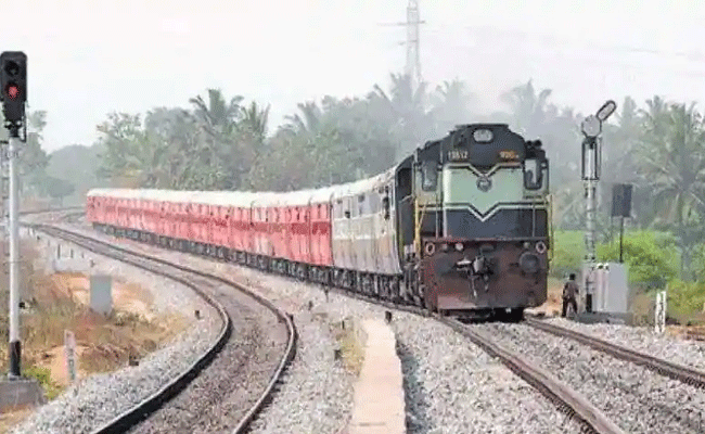 Three of a family run over by train in Chikkaballapur