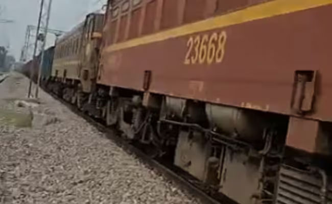 Hyderabad: Woman, two children die after jumping before goods train