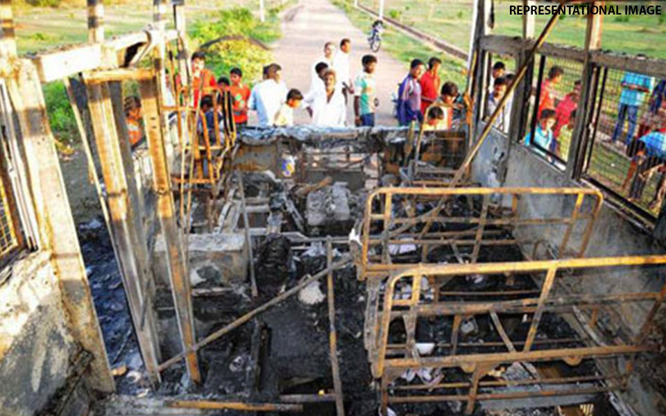 50 escape unhurt after bus catches fire in UP