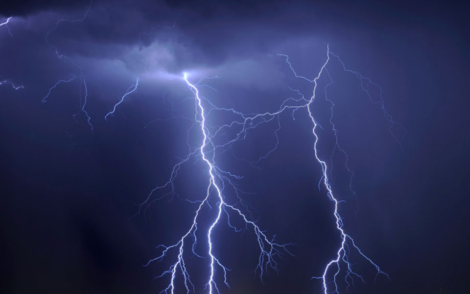 Nine killed in UP thunderstorm