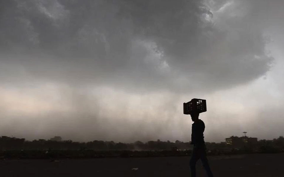 Fresh spate of storm in UP, 23 dead