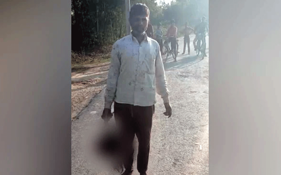 Uttar Pradesh: Man beheads daughter, walks into police station with severed head