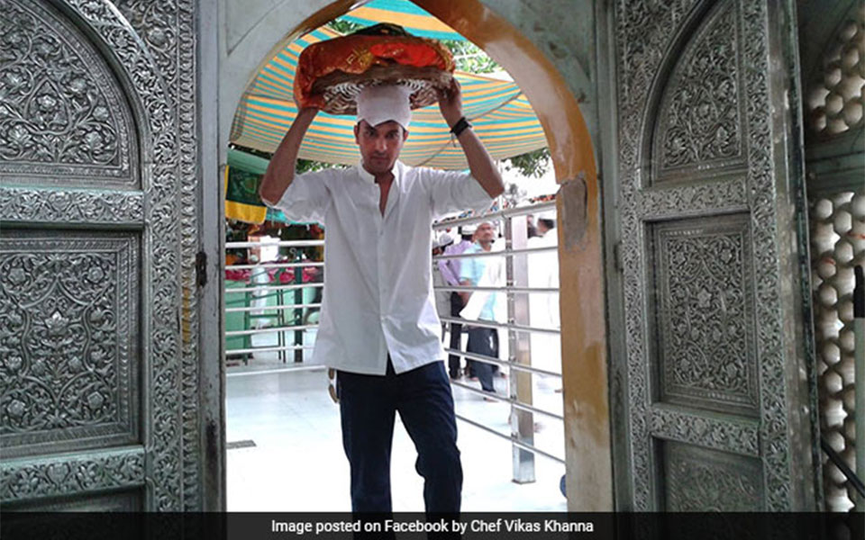 Chef Vikas Khanna Finds Muslim Family That Saved Him During Mumbai Riots