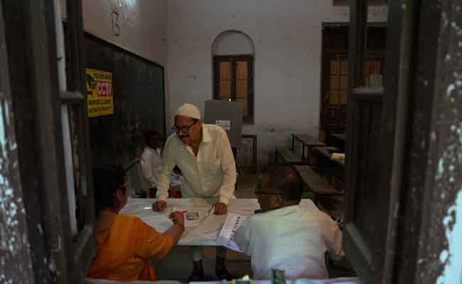 Phase four: Voting underway in 96 LS seats in 10 states, UTs; 175 assembly seats in Andhra Pradesh