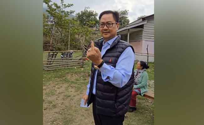 Arunachal: Rijiju, Khandu cast votes in native villages