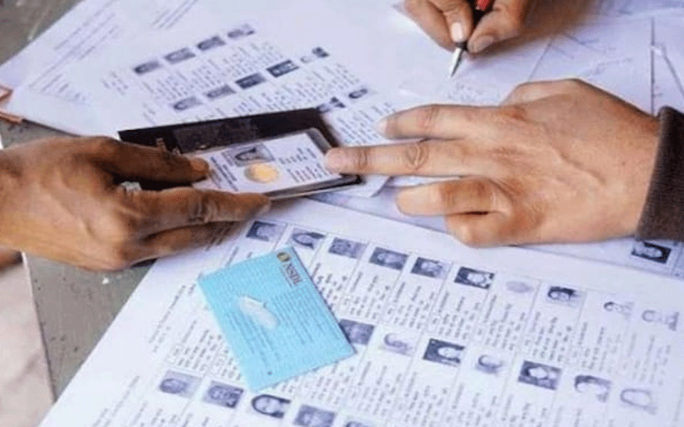 Maha to make voter registration mandatory for students above 18 years seeking admission to colleges