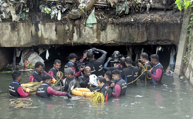Kerala govt announces Rs 10 lakh relief to mother of drowned sanitation worker