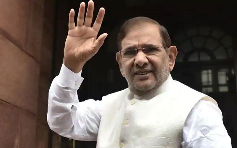 Centre not helping Kerala: Sharad Yadav