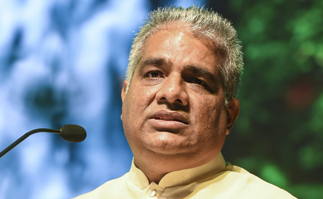 Centre to support waste recycling start-ups: Union minister Yadav