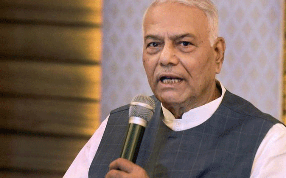 Place facts about Amarnath tragedy before country: Yashwant Sinha to govt