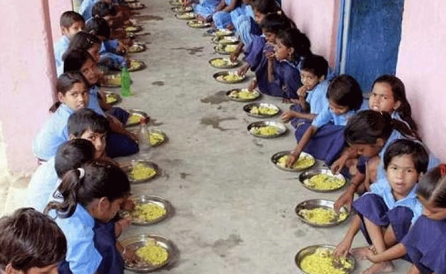 Jharkhand: Over 100 students of residential school fall sick after having dinner