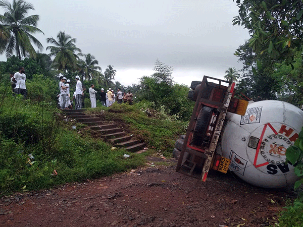 Bhatkal: Bullet tanker overturns after falling off National Highway