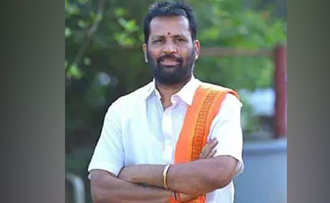 Strong Opposition from Puttur BJP Leaders Delays Arun Kumar Puttila's Inclusion