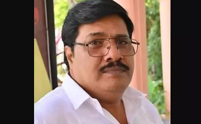 Eminent artist, art educator Syed Asif Ali dies at 54 while on duty in Alake