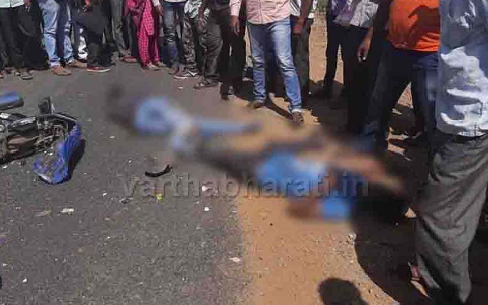 Two youngsters killed in horrific road accident at Karwar