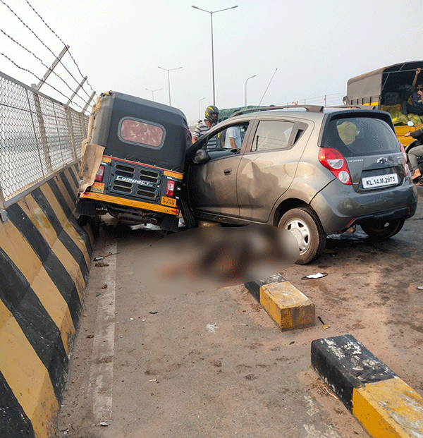 Mangaluru: Road accident on Netravati bridge leaves Auto-rickshaw driver dead