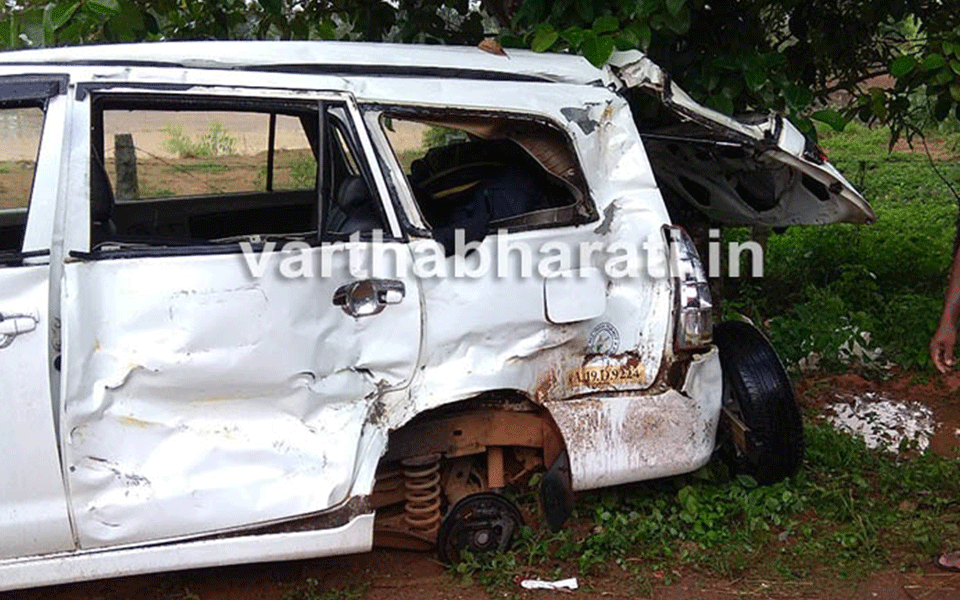 Two women die, six injure in road accident