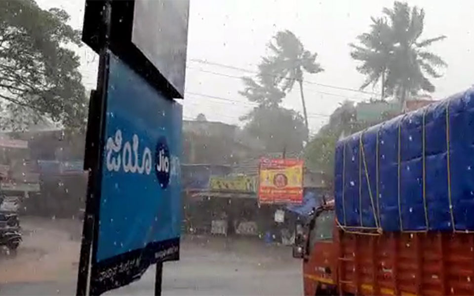 One injured as heavy rain, thunderstorm lashes Belthangady