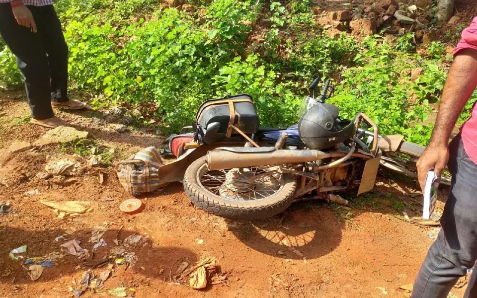 Car hits bike on Uppinangady-Kadaba state highway in hit-and-run case, one injured