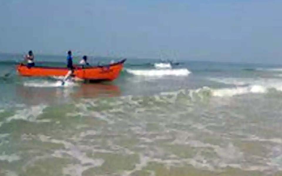 Mangaluru: 25-year old student who came to Suratkal to attend sports meet, dies of drowning at beach