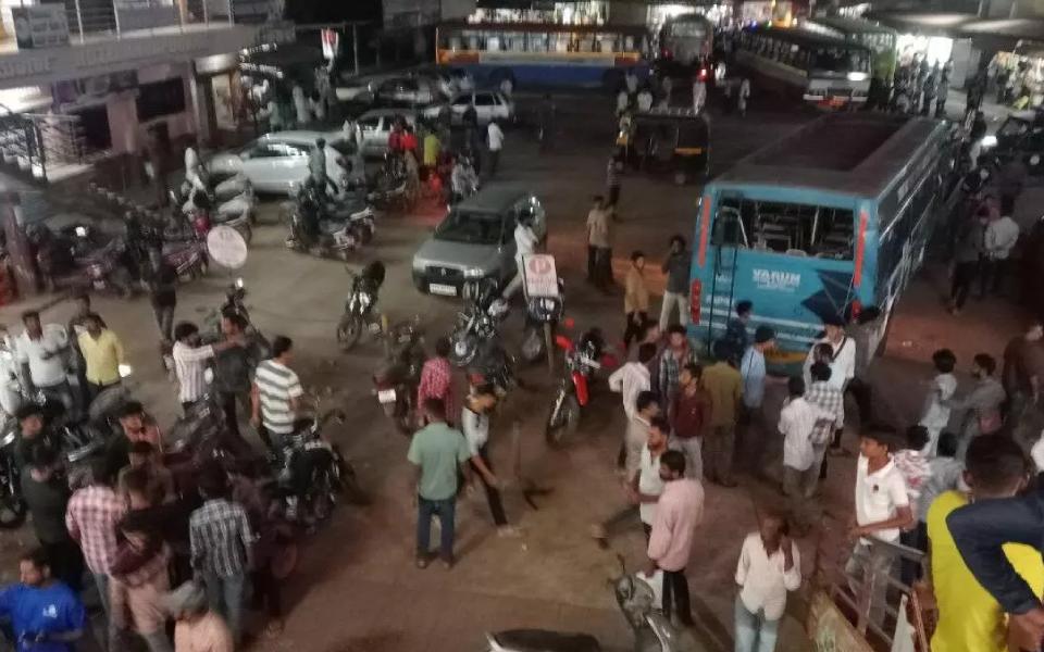 Driver rams private bus into shops, vehicles at Uppinangady bus stand