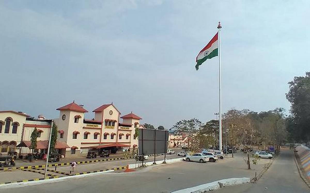 Mangaluru central railway station gets monumental national flag