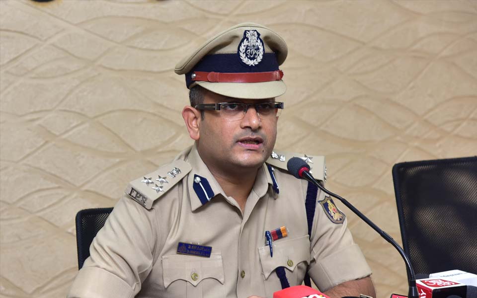 Mangaluru Police Commissioner warns people against spreading rumors in ...