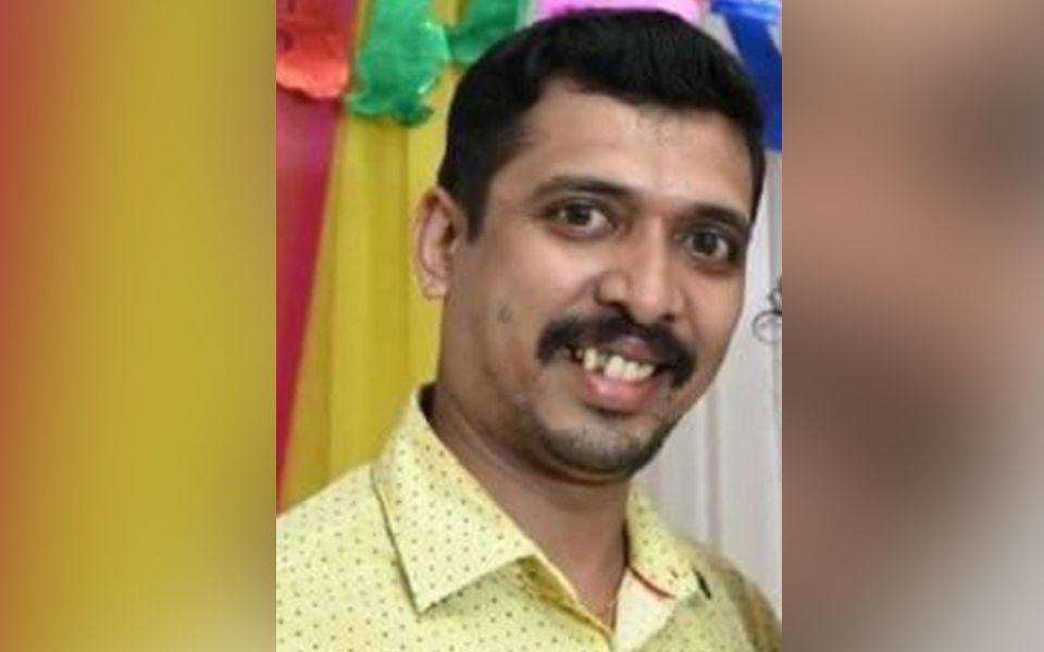 Government employee in Mangaluru allegedly commits suicide in office building