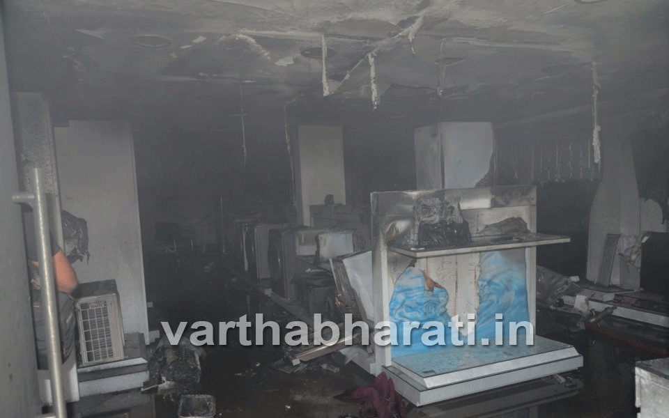 Kankanady: Fire disaster in LG Showroom causes losses estimated at lakhs