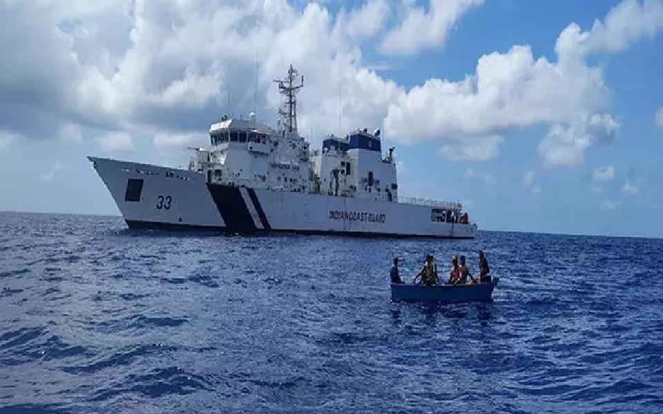 Cargo vessel heading to Lakshadweep from Mangaluru port sinks, 6 crew members rescued