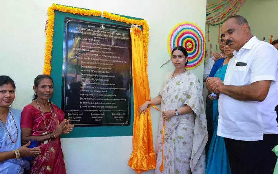 Modernize agriculture activities to hike revenue, Minister Lakshmi Hebbalkar tells Udupi farmers