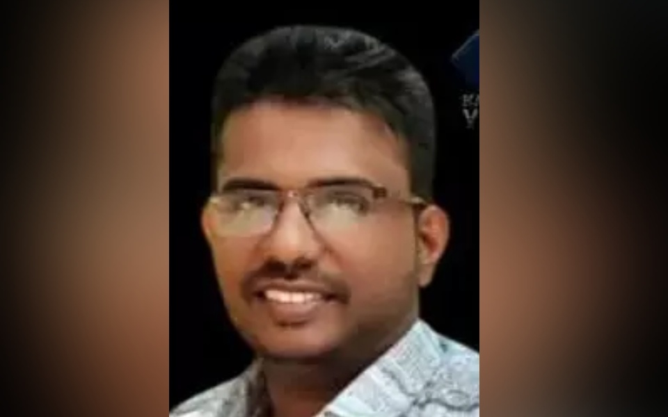 35-year-old rider killed on spot in scooter-truck collision in Manjeshwara