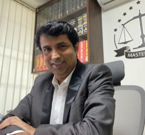 Mangaluru: Look out notice issued against Advocate K Rajesh in law student's sexual harassment case