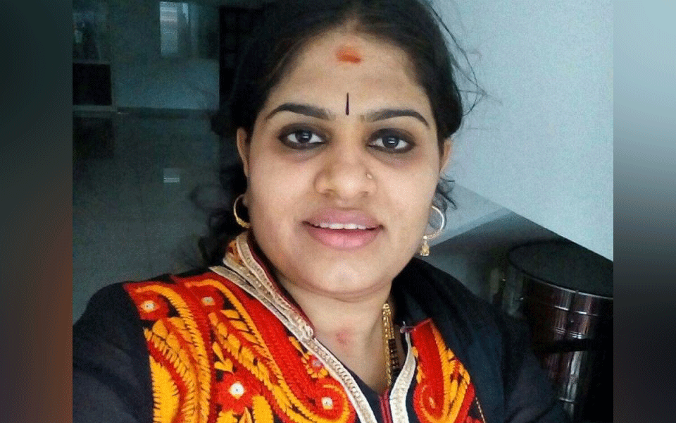 Shiroor seer’s mysterious death; Ramya Shetty detained
