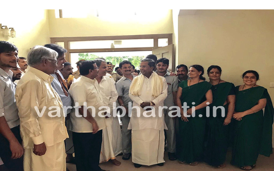 Belthangady: Siddaramaiah held discussion with doctors before leaving for Bengaluru