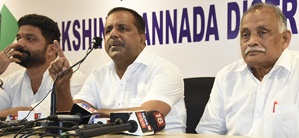 Centre filling coffers by looting common man: U T Khader