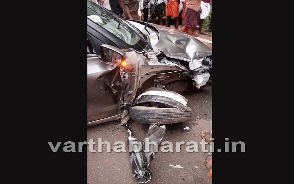 Goliyadka: Four injured in collision between cars