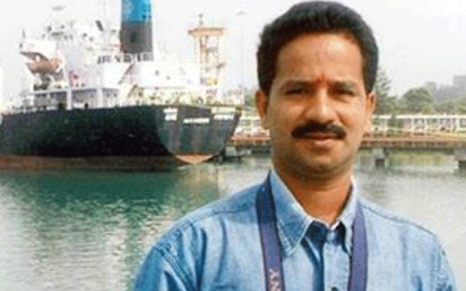 46 year old cameraman found dead near Tannirbhavi beach